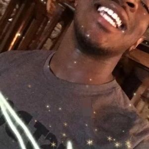 Meet your Posher, Dominique